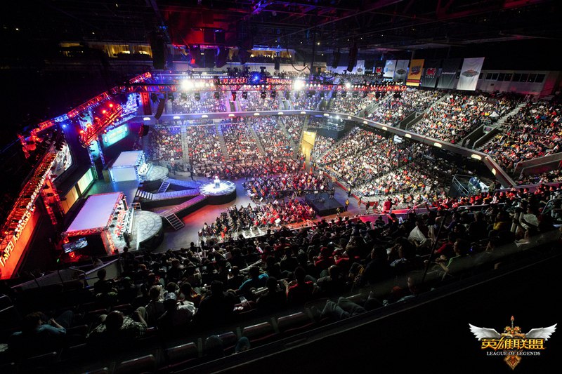 LPL久久公益节BLG公益冠名关注青少年心理健康，IG电竞助学基金传递电竞公益正能量