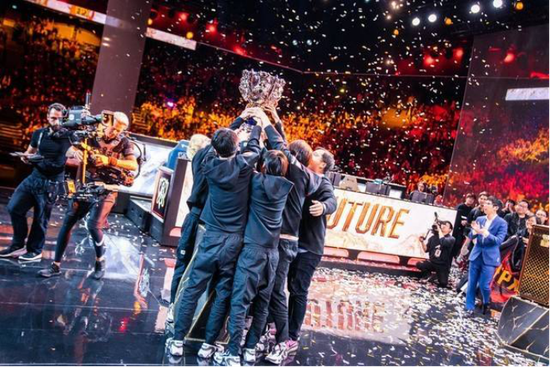 WBG战队雪糕战术惊艳全场，厄斐琉斯关键操作助力击败DK战队，电子竞技战术巅峰对决